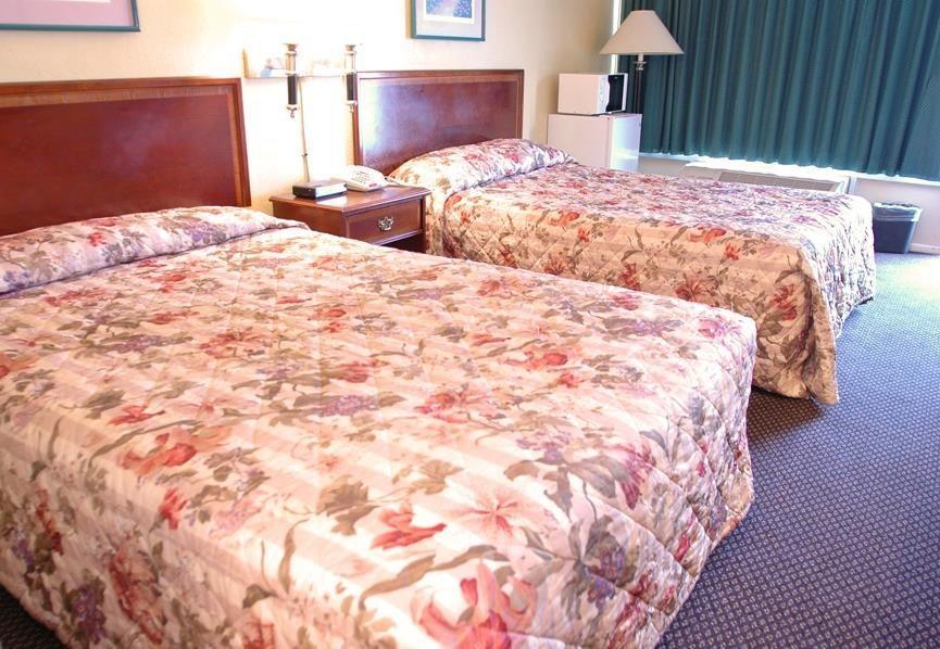 Budgetel Inn And Suites Бирмингам Екстериор снимка
